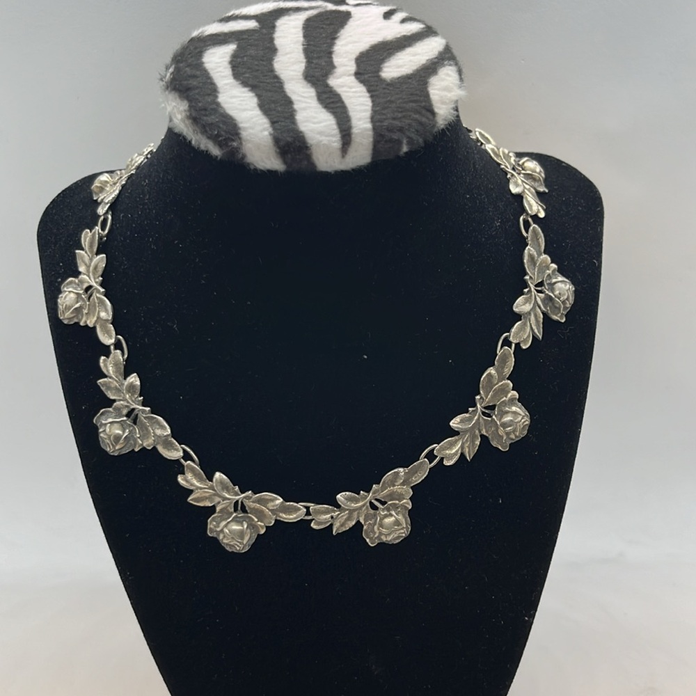 Stunning solid sterling rose link necklace